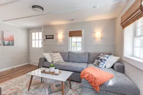 Modern Raleigh Apartment Steps From Downtown - Image 2