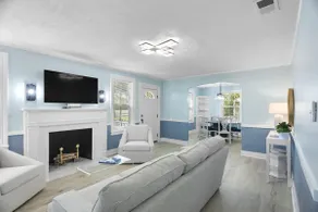 Forest Hills Manor | King Bed| Cozy Workspace - Image 3