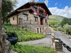 In the middle of nature, close to the city - Image 3