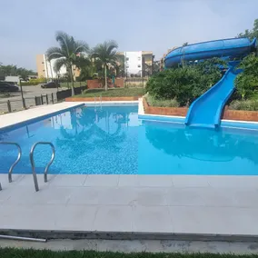 CompleteApartment-3Beds-Pool-Slide-CoffeePark - Image 4