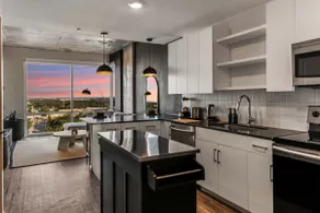The Blackstone® Luxury 1BR w/ King Bed, Gym, Pool - Image 5