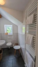 City outskirts - attic studio - Image 4