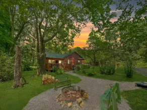 Brookside Cabin with HotTub and FirePit - Image 2