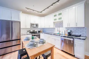Spacious 2BR Steps to WholeFoods - Image 2