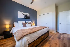 Spacious 2BR Steps to WholeFoods - Image 3