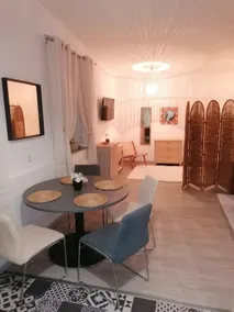 Oriental apartment 50 m2 with terrace, private parking - Image 5