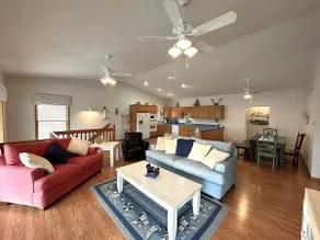 Lake House with a private trail to the beach! - Image 4