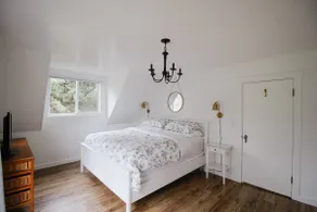 Relaxing Rural Retreat in the Heart of Mid-Island - Image 5