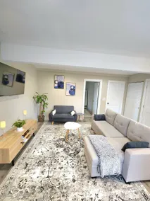 Cozy 1B/1B Suite - With Patio - Firepit & BBQ - Image 5