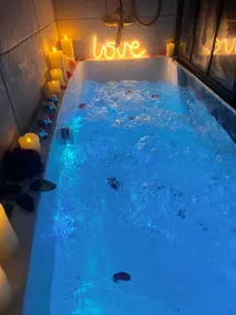 Safari Escape: Spa & Movie for 2 or 4 - Image 5