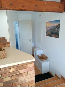 Large Bright Home between Lake and Ocean - Image 2