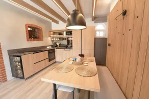 White Swan Suite | Apartment by the Swan Lake - Image 2