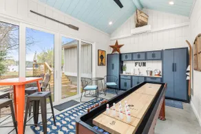 Lakefront House w/ Dock, Pickleball, & Firepit - Image 5