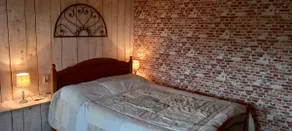 Small, cozy, fully self-contained accommodation. - Image 2