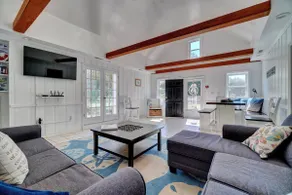 CC Cottage - Image 2