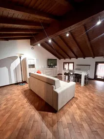 Home 26, near the lake - Image 3