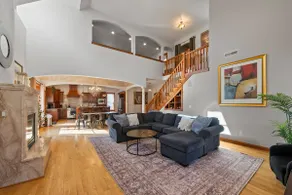 6BR Penthouse Loft Above Bakery | AC | Pool Table - Image 2