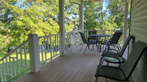 Stylish Riverview Escape - Image 2