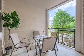 Cozy 2-bedroom apartment in lovely Austin - Image 2