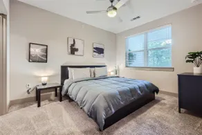 Cozy 2-bedroom apartment in lovely Austin - Image 3