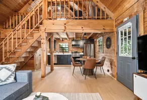Eagle’s Perch Cabin: The Perfect Lake Life Escape - Image 3