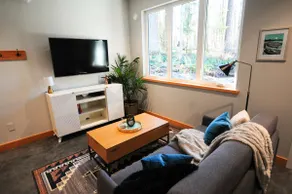 Five Firs Suite: Stories Beach, Campbell River - Image 5