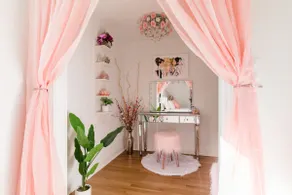 Bee's Knees | Ritzy, 1924 Chicago Bungalow - Image 4