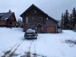 4BR Rustic Cabin • Ski Hill Views • Pet-Friendly - Image 5