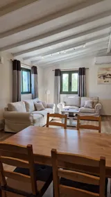 George's Country Guesthouse - Image 3