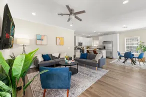 Stylish & Cozy New Bungalow - 10min to Midtown! - Image 4