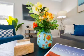 Stylish & Cozy New Bungalow - 10min to Midtown! - Image 5