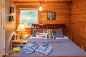 Private Log Cabin with loft in Columbia Kentucky - Image 4