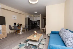 FREE Parking • 2BR • 2min Metro • Quiet Center • - Image 4