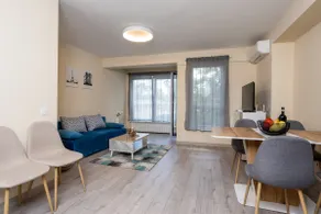 FREE Parking • 2BR • 2min Metro • Quiet Center • - Image 2