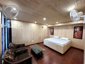 Hilltop Barog Home - Image 5