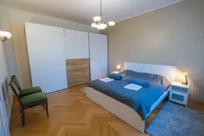 Giovanni's Airport House - Image 3