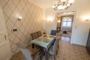 Giovanni's Airport House - Image 5