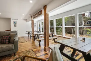 The Commercial Hotel - Image 4