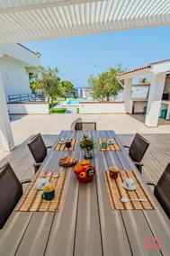 Villa with Pool on the Sea - Image 3