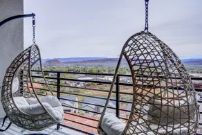 Hilltop Tranquility! Location! Views! Seclusion! - Image 2