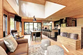 Skiers 23 – Les Chalets Alpins - Image 2