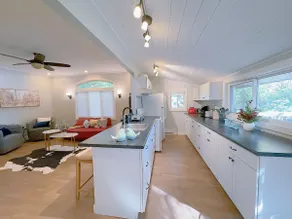 Peaceful Place with lake view in Stouffville - Image 2