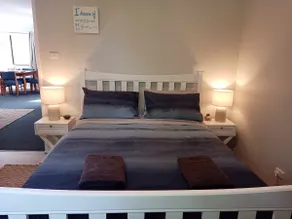 Kestie Av - 2 bed forest & beach - Image 4