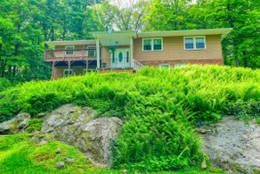 Charming Home in Cold Spring, NY - Image 2