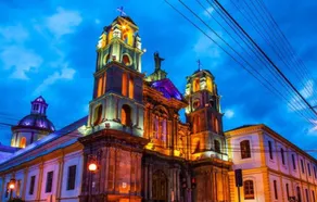 Apartment in the Center of Otavalo with Balcony - Image 5
