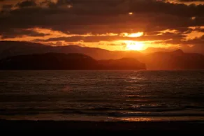 Shiotani Oceanfront House｜Kayak, SUP, Blue Cave - Image 2