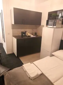 Trendy double bed studio with kitchen * home2share - Image 4