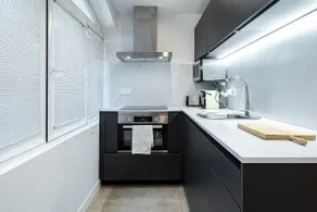 Renovated designer apartment in the 4 Towers - Image 3