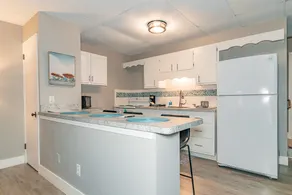 Welcome to the Break Wall Suite! - Image 4