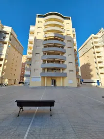 Views, pool and beach in La Manga - Image 3